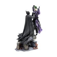 Batman vs  Joker: Arkham Origins Collectors Edition Statue